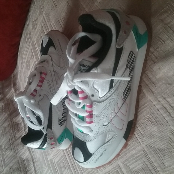 Kids Reebok Classic Leather ATI 90s Running Shoes Size US 12 KIDS - Picture 4 of 9